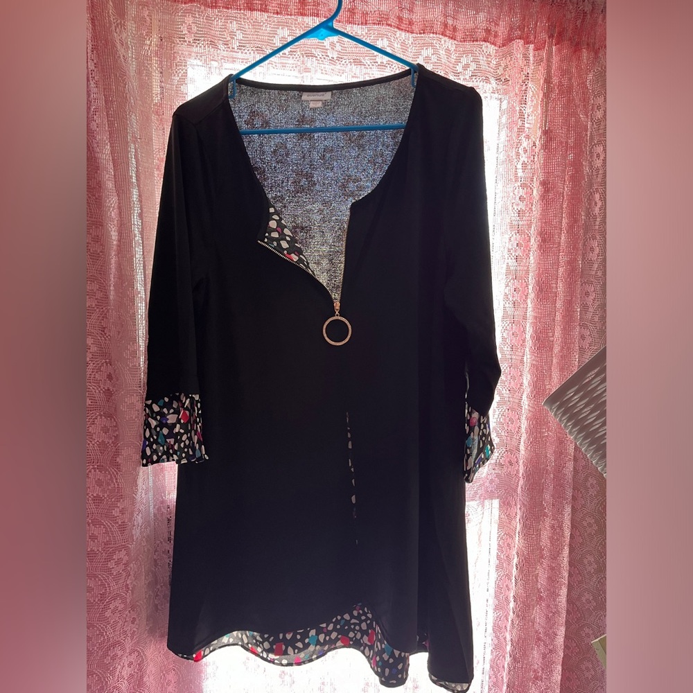 Woman’s Tunic 16 from Avenue- New without tags!